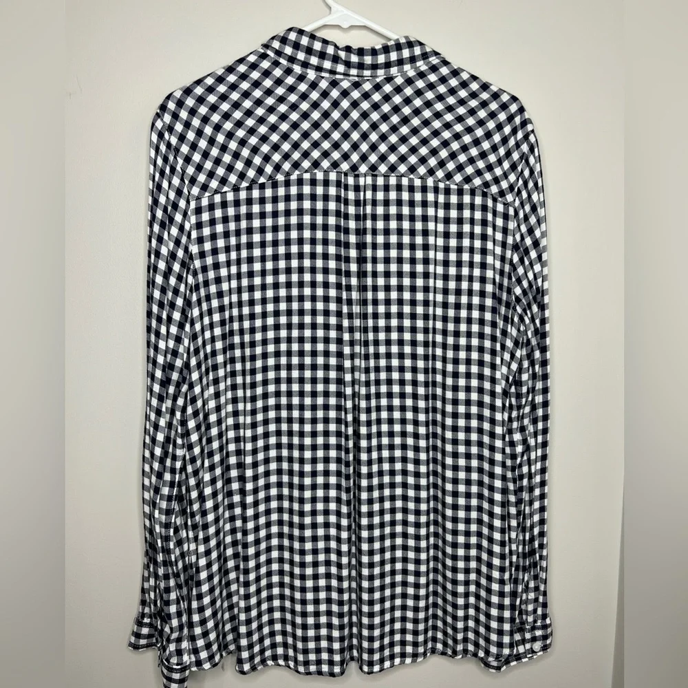 COMO VINTAGE - floral embroidered checkered button down shirt. XL - 🤩 - Picture 2 of 9